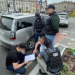 У Львові затримали прокурора на хабарі від поліцейського 