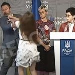 Видео: в стенах Рады на депутата из Днепра Никиту Потураева напала активистка