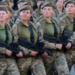 Петиция на сайте президента об отмене воинского учета для женщин набрала более 35000 голосов