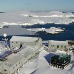 Українські полярники відкопують станцію «Академік Вернадський» після рекордних снігопадів