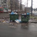 В Днепре продолжается мусорный коллапс: коммунальщики и власти бездействуют