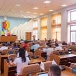 19 серпня в Камʼянському пройшло позачергове засідання сесії Кам’янської міської ради